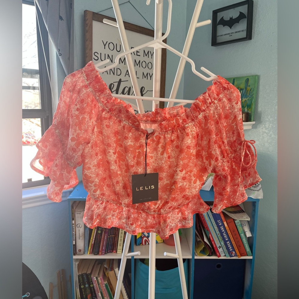 Lelis collection beautiful floral crop top